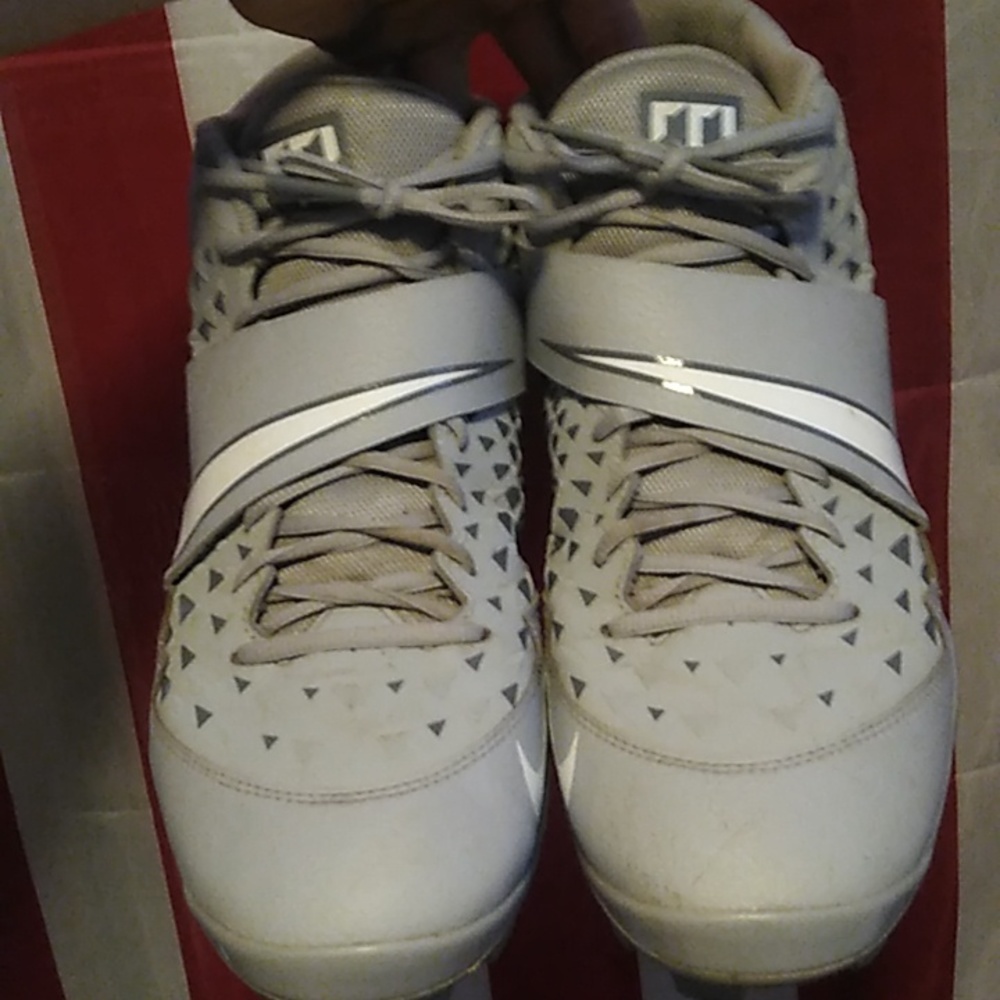 NIKE FORCE ZOOM TROUT 6 METAL Mens Mid Baseball Cleats
